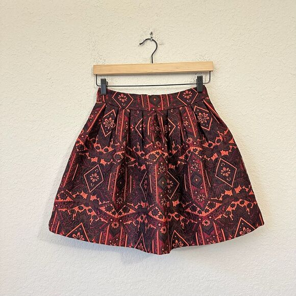 ALICE + OLIVIA Stora Pleated Tribal-Print Mini Skirt Brocade in Red Multi - Picture 1 of 11